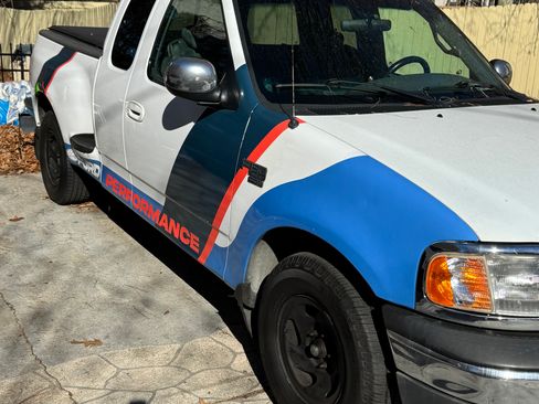 Used 2001 Ford F150 Short Bed 4D image 9