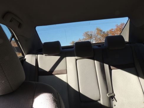 Used 2013 Toyota Camry LE image 14