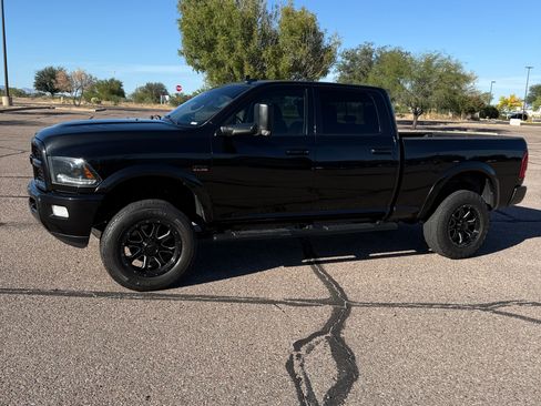 Used 2015 RAM 2500 Laramie w/ Black Appearance Group image 15