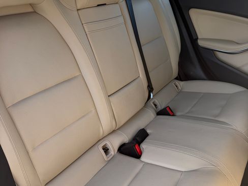 Used 2018 Mercedes-Benz CLA 250 image 6