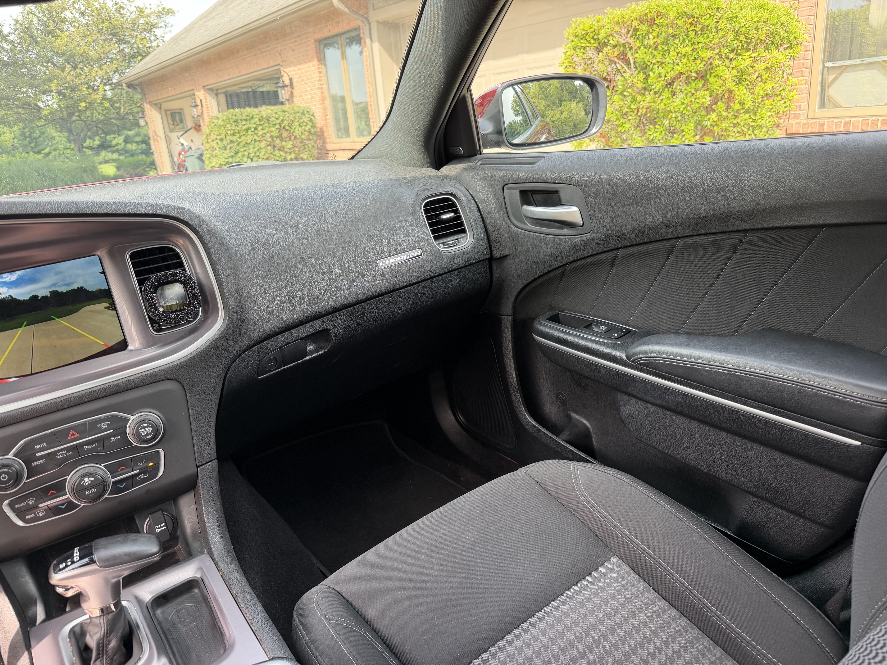 Used 2019 Dodge Charger SXT w/ Navigation & Travel Group AWD/4WD image 14