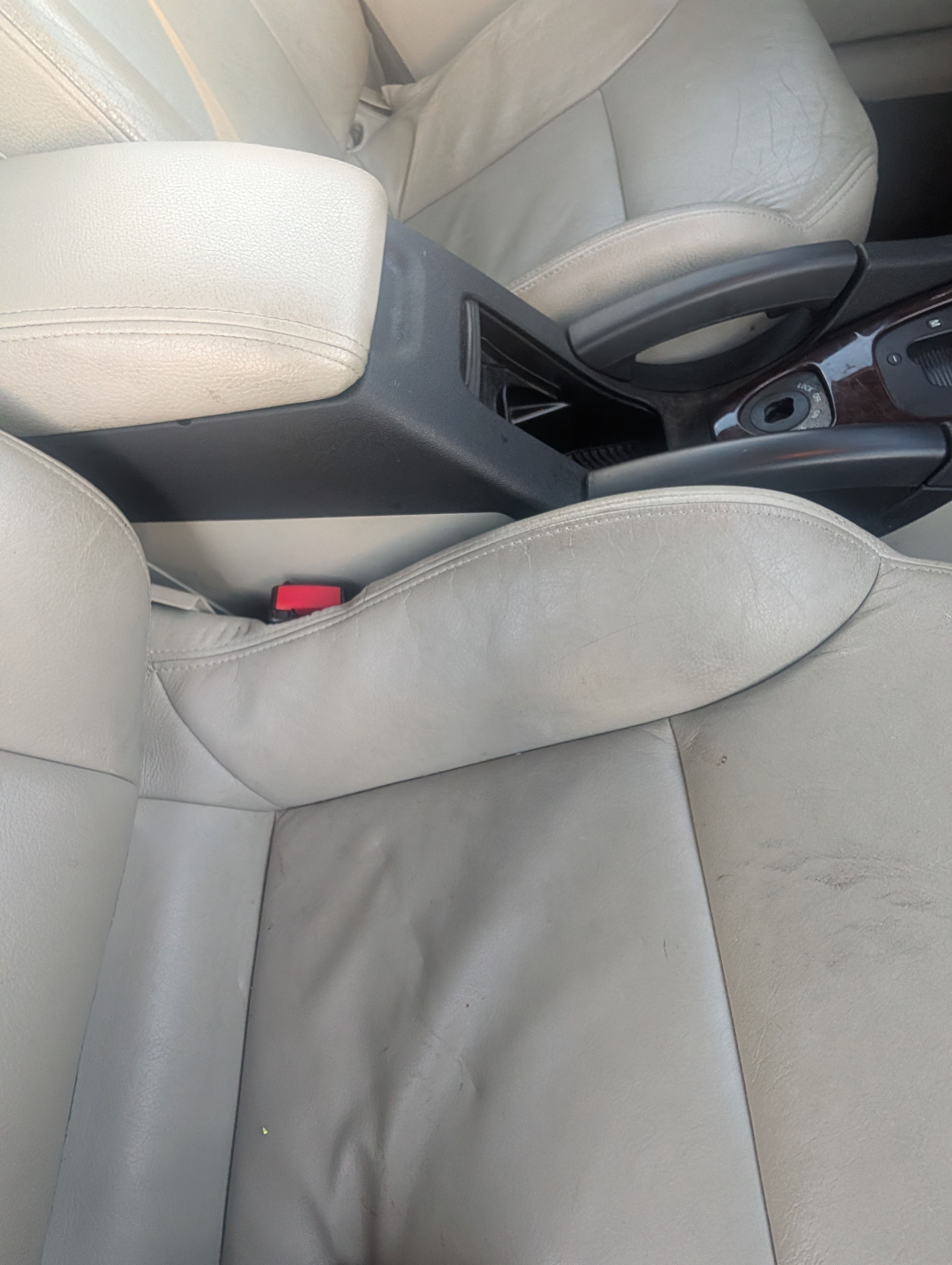 Used 2011 Saab 9-3 Aero FWD image 10