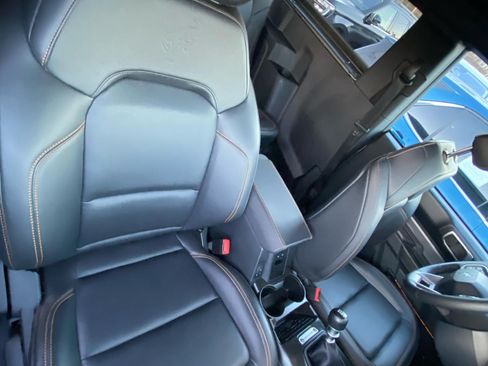 Used 2024 Ford Bronco Badlands w/ Sasquatch Package AWD/4WD image 10