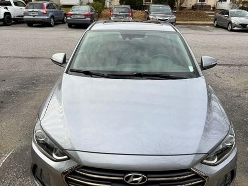 Used 2017 Hyundai Elantra Limited w/ Limited Ultimate Package 09 image 4