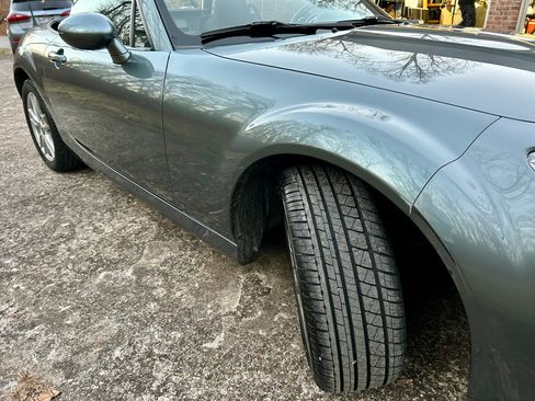 Used 2013 MAZDA MX-5 Miata Sport image 6