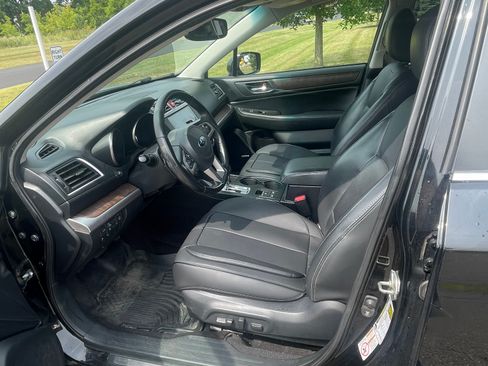 Used 2015 Subaru Outback 2.5i Limited AWD/4WD image 8