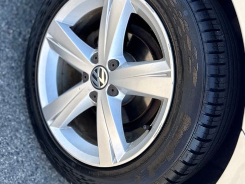 Used 2012 Volkswagen Passat 2.5 SE FWD image 12
