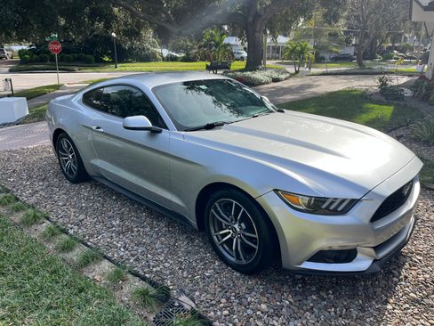 Used 2016 Ford Mustang Premium image 1