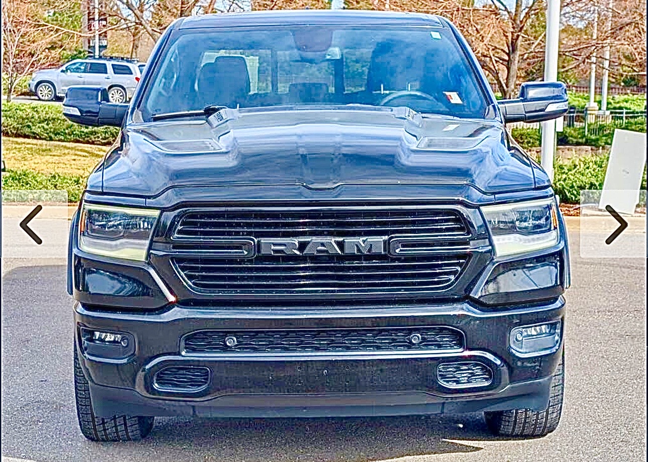 Used 2019 RAM 1500 Laramie AWD/4WD image 11