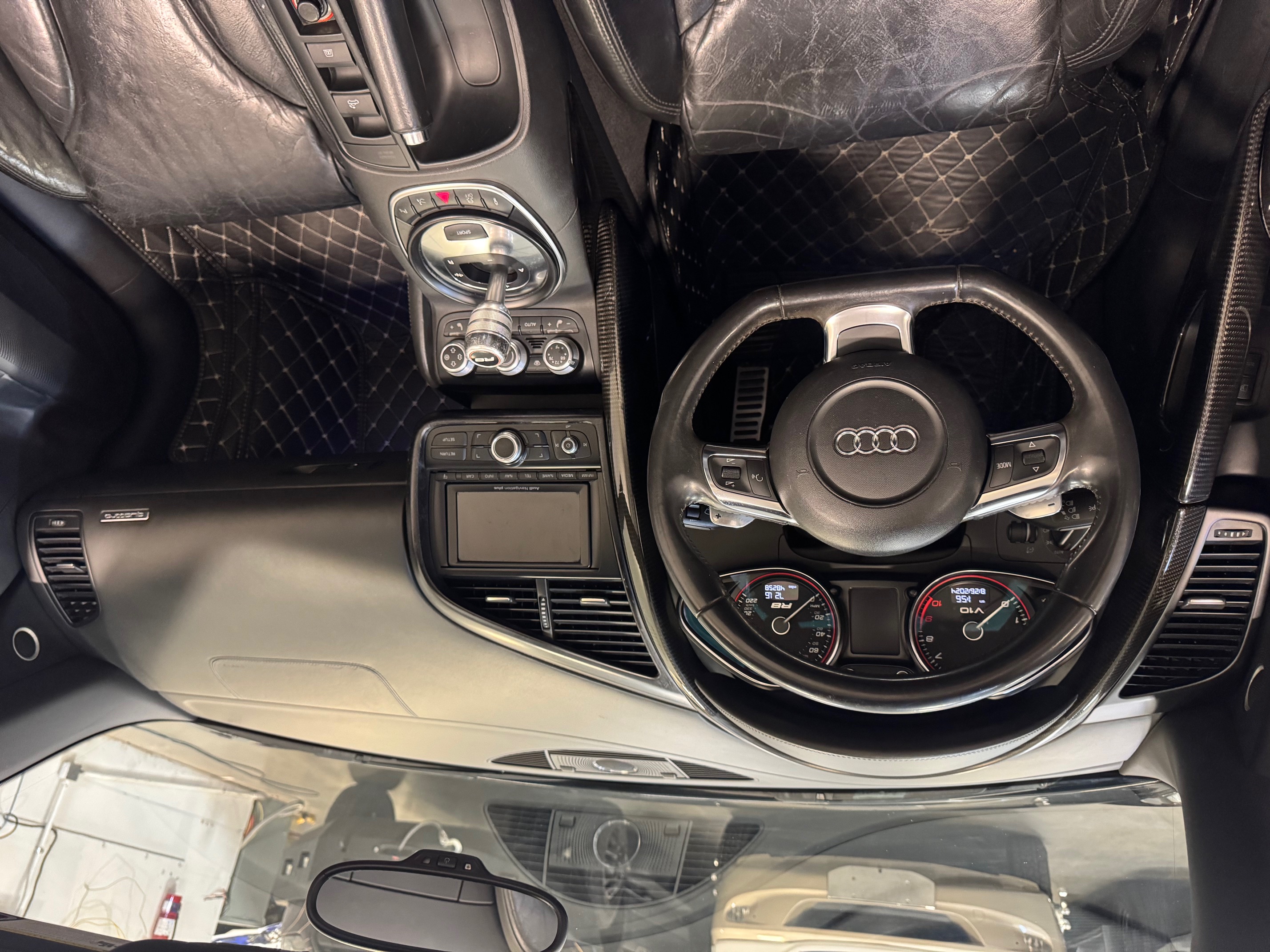 Used 2012 Audi R8 V10 AWD/4WD image 16