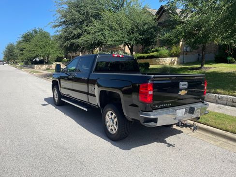 Used 2015 Chevrolet Silverado 2500 LT w/ LT Convenience Package RWD image 9