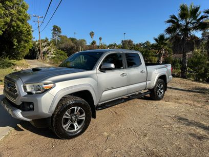 Used 2017 Toyota Tacoma TRD Sport w/ Tow Package
