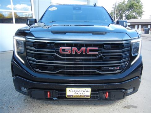 Used 2022 GMC Sierra 1500 AT4 w/ AT4 Premium Package AWD/4WD image 12