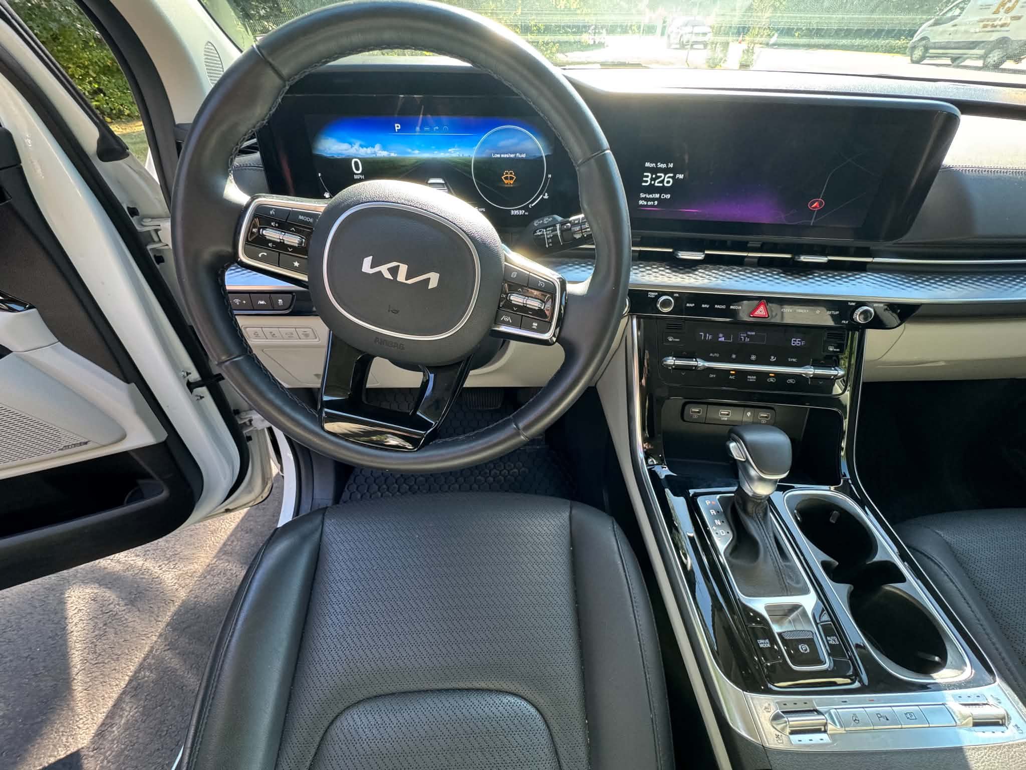 Used 2024 Kia Carnival SX Prestige FWD image 19
