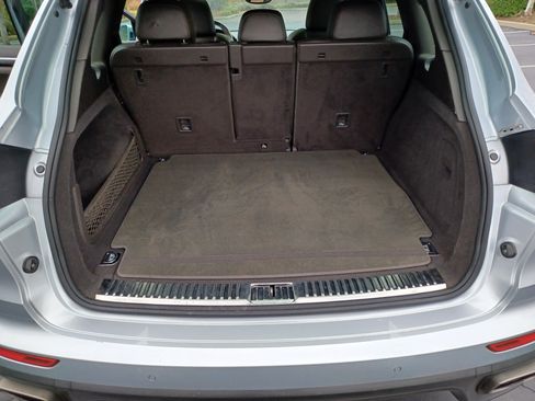 Used 2018 Porsche Cayenne Platinum Edition image 16