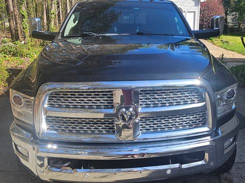 Used 2017 RAM 2500 Laramie image 1