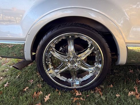 Used 2006 Lincoln Mark LT 4x4 image 4