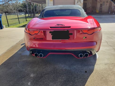 Used 2016 Jaguar F-TYPE R image 12