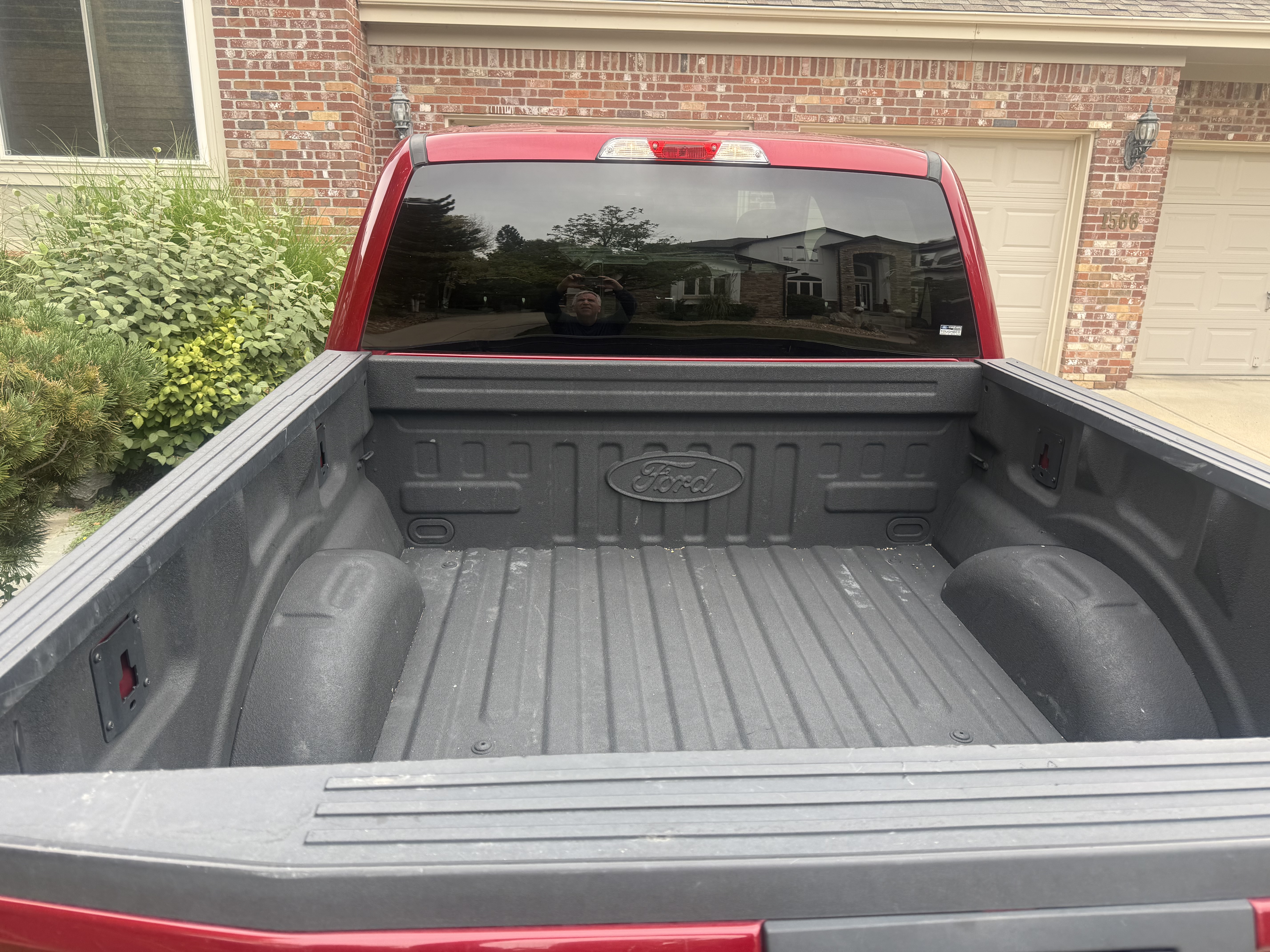Used 2016 Ford F150 XLT w/ Equipment Group 301A Mid AWD/4WD image 16