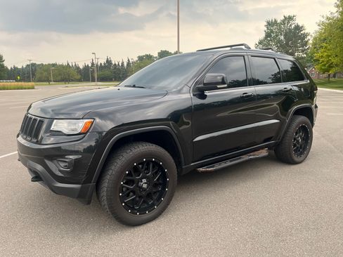 Used 2014 Jeep Grand Cherokee Limited w/ Luxury Group II image 1