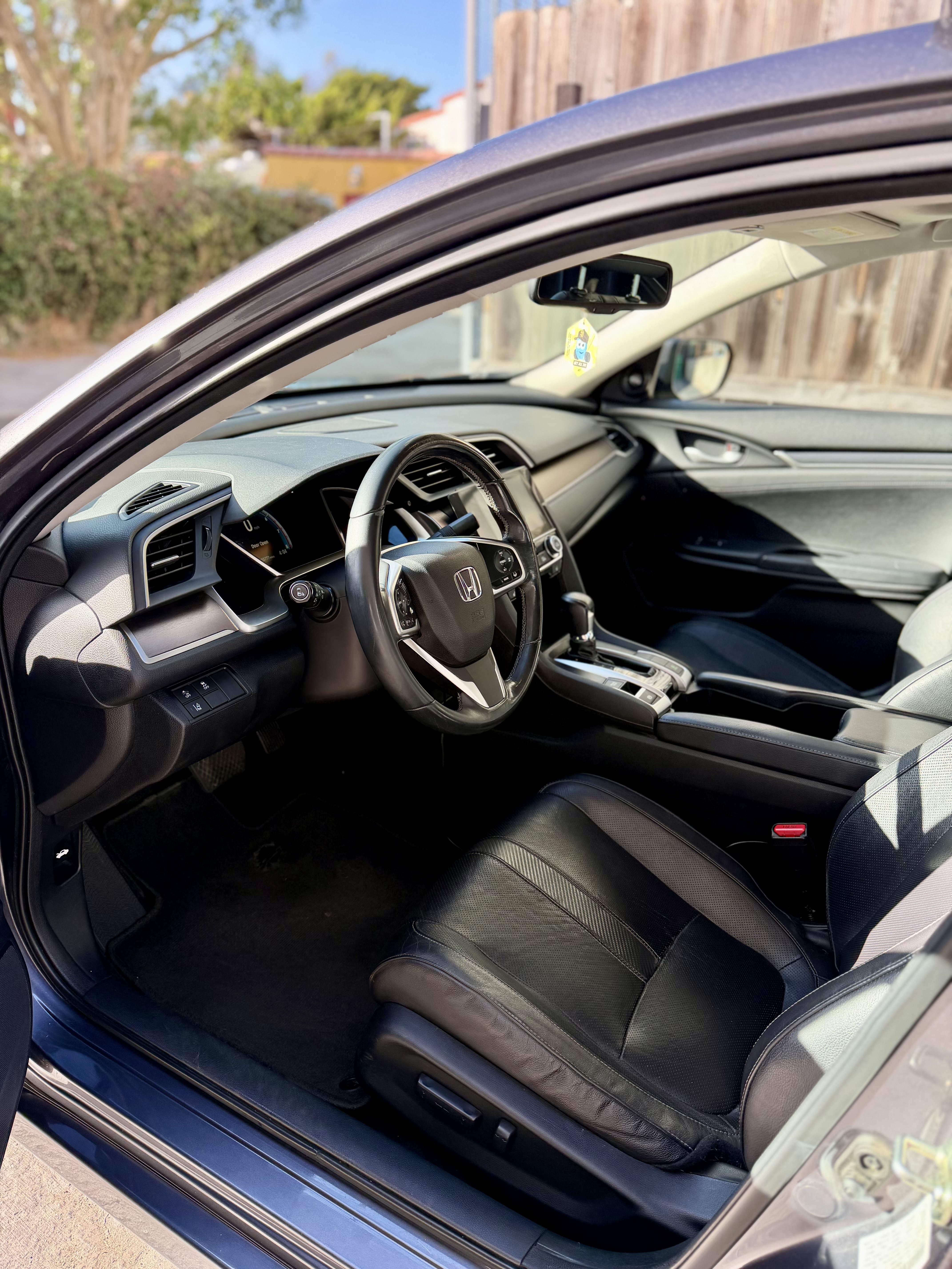 Used 2016 Honda Civic Touring image 9