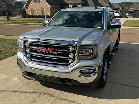 Used 2018 GMC Sierra 1500 SLT image 9