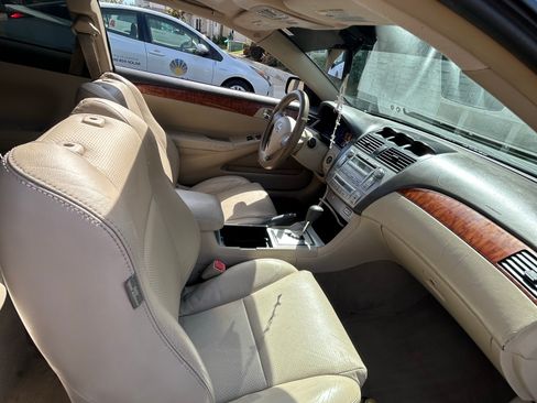 Used 2007 Toyota Solara SLE image 10