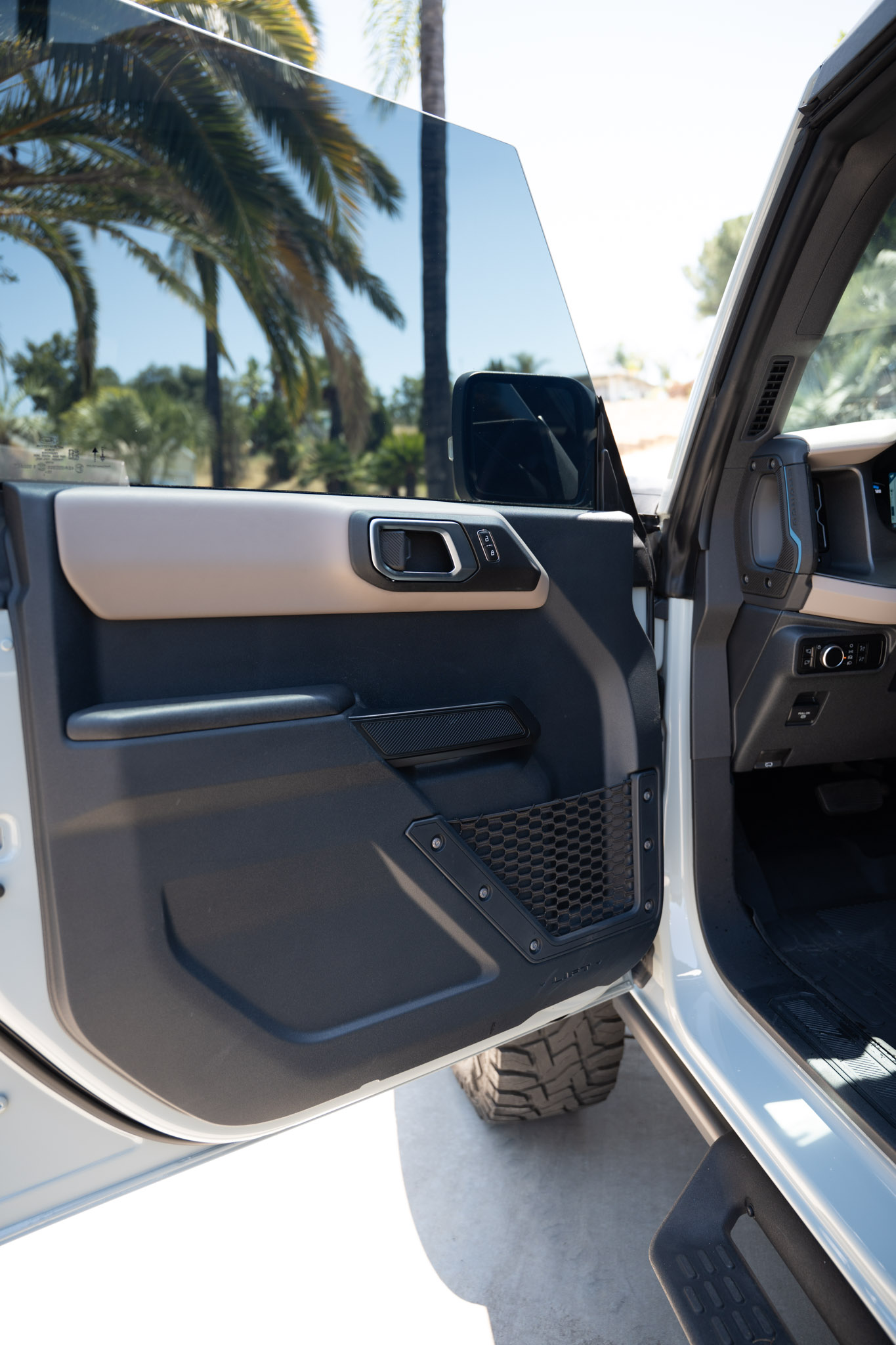 Used 2024 Ford Bronco Wildtrak AWD/4WD image 14