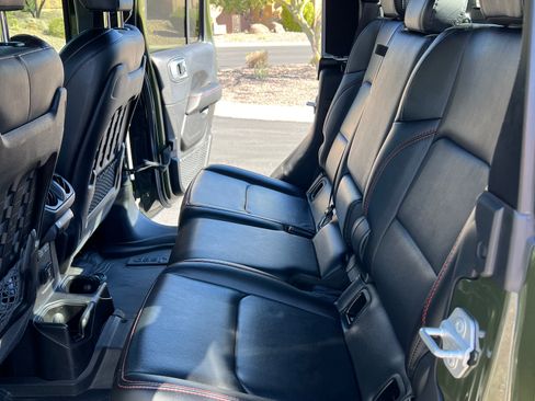 Used 2021 Jeep Gladiator Rubicon image 16