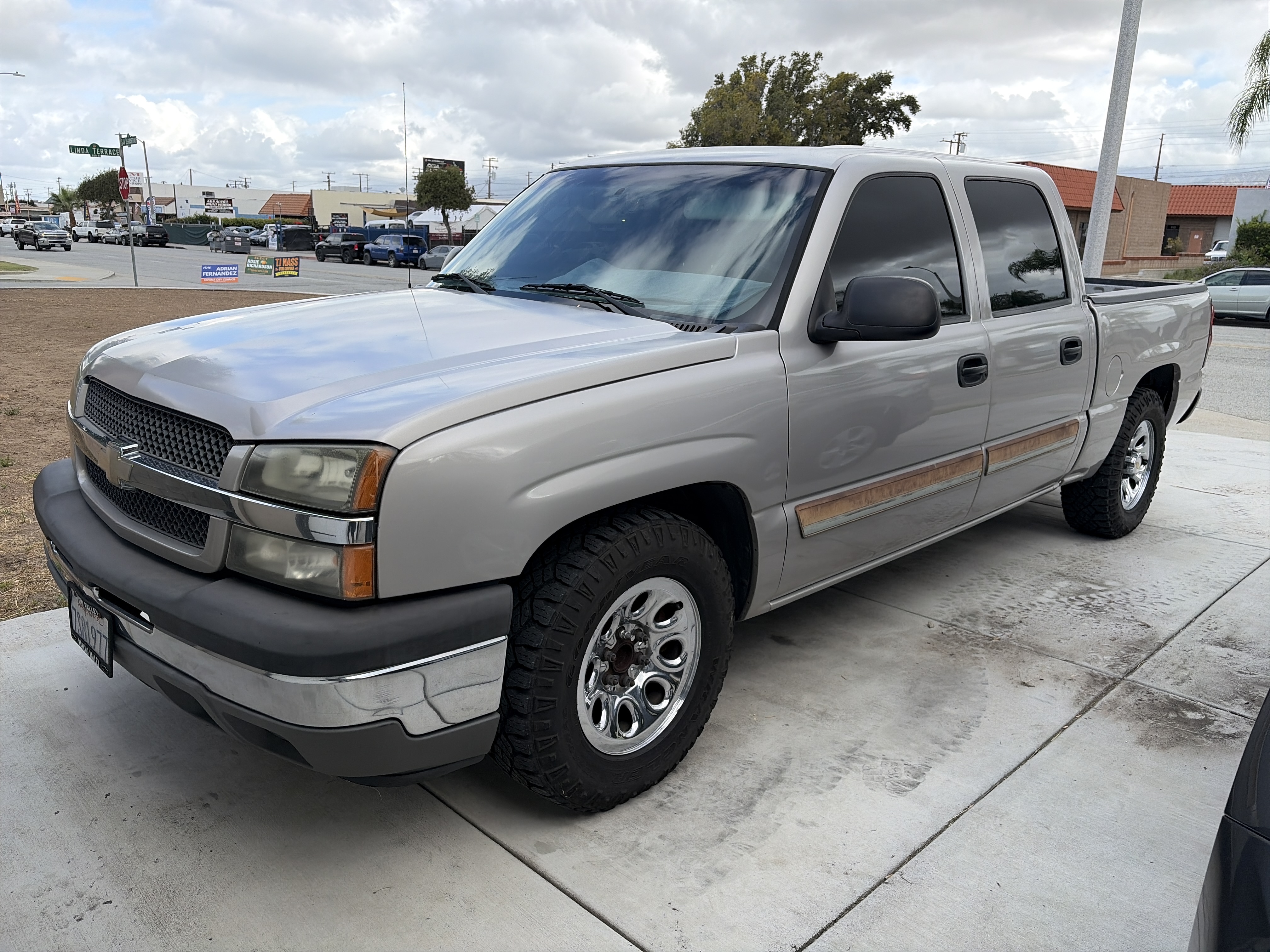 Used 2005 Chevrolet Silverado 1500 LS w/ Light Duty Power Package RWD image 2