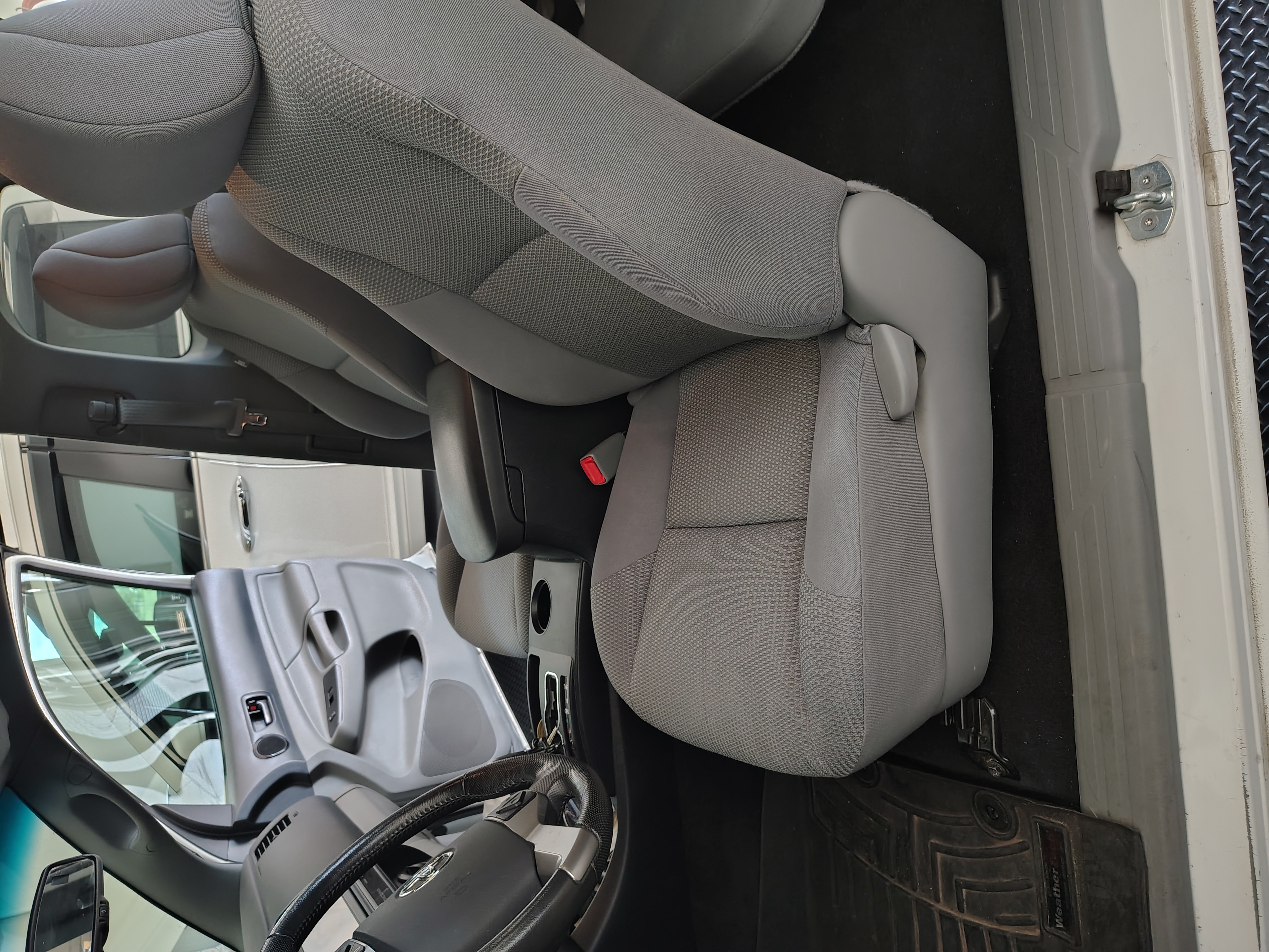 Used 2015 Toyota Tacoma PreRunner w/ Convenience Package RWD image 9