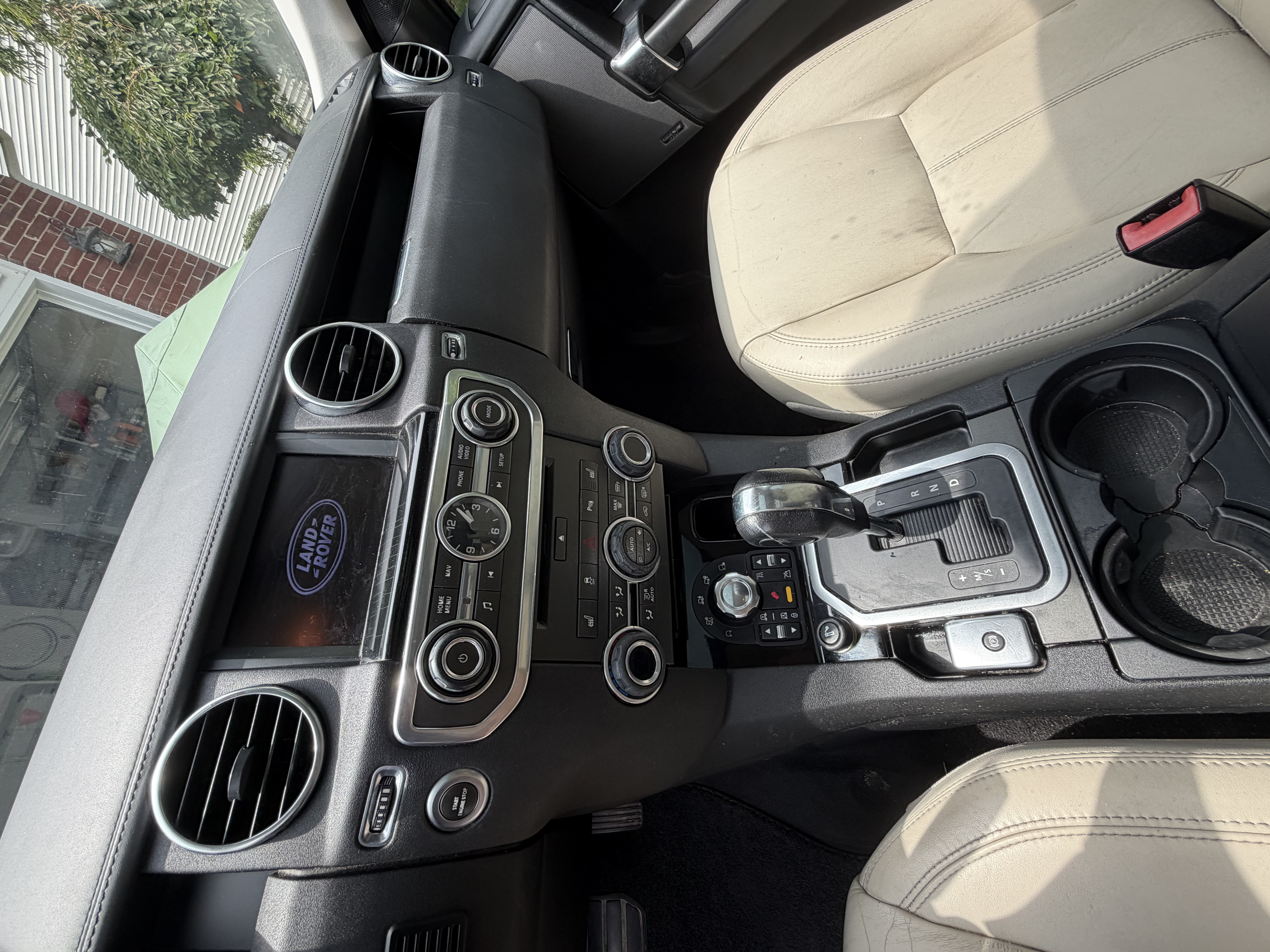 Used 2013 Land Rover LR4 HSE LUX AWD/4WD image 6