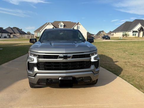Used 2023 Chevrolet Silverado 1500 RST w/ Z71 Off-Road Package image 4