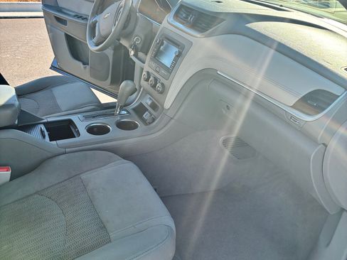 Used 2017 Chevrolet Traverse LS image 11