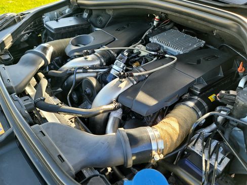 Used 2013 Mercedes-Benz GL 550 4MATIC image 10