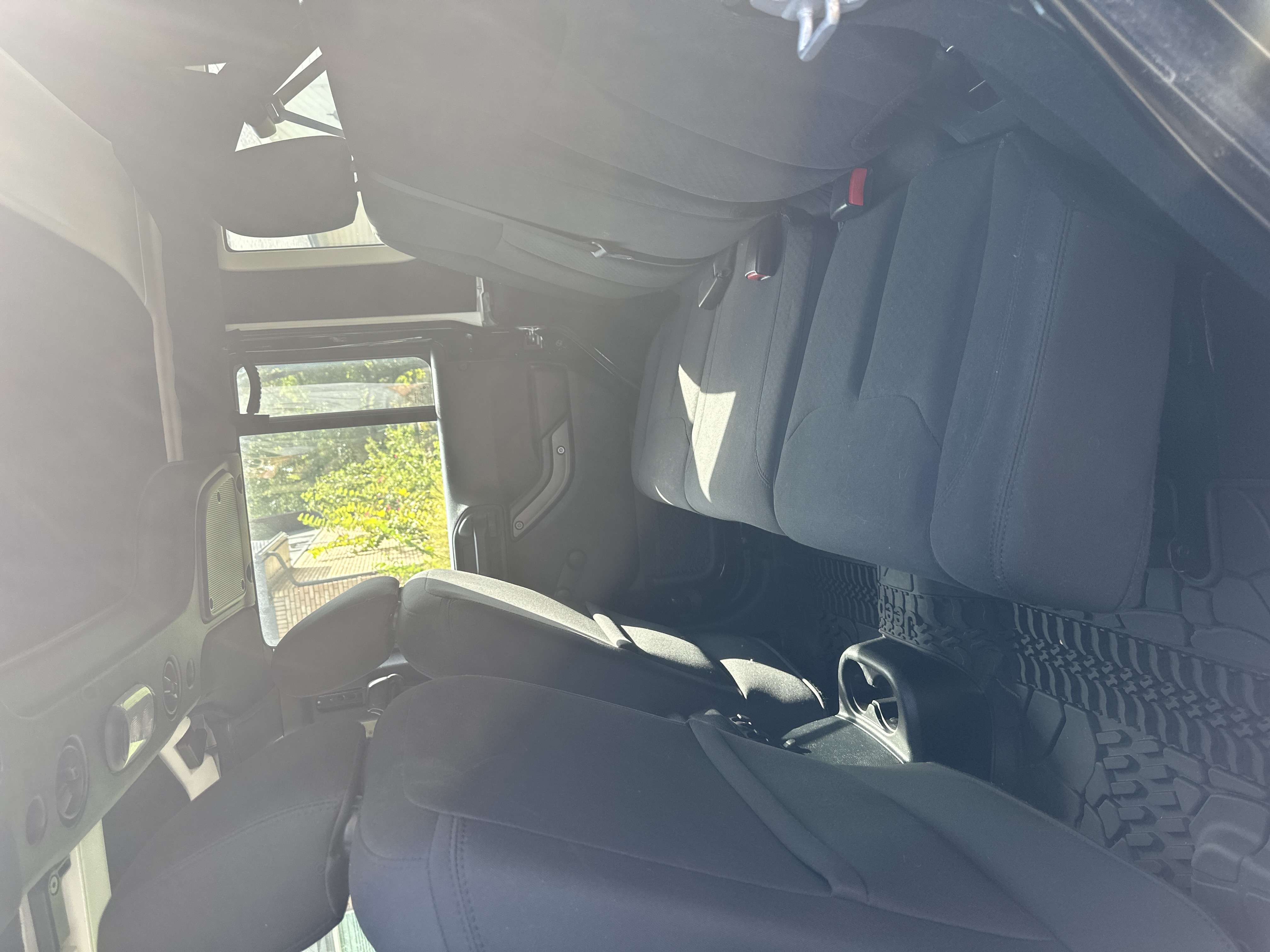 Used 2017 Jeep Wrangler Unlimited Sport w/ Connectivity Group AWD/4WD image 9