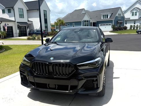 Used 2022 BMW X6 M50i AWD/4WD image 4