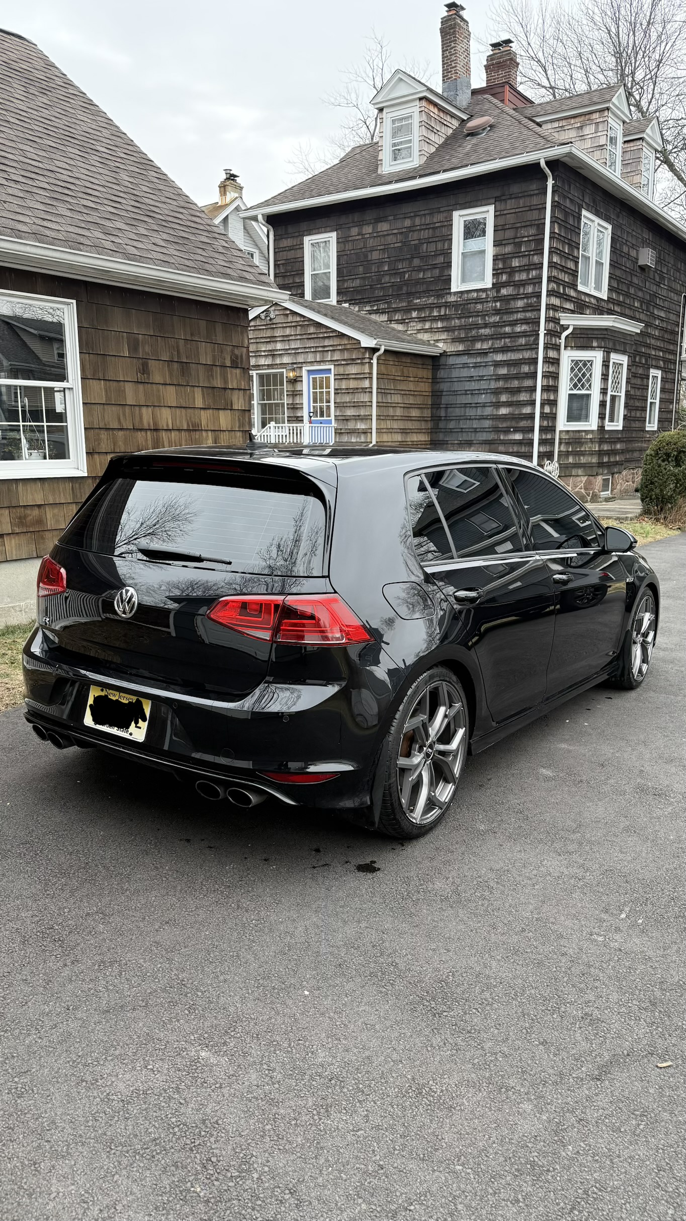 Used 2017 Volkswagen Golf 4-Door AWD/4WD image 5