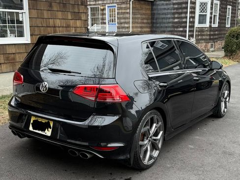 Used 2017 Volkswagen Golf 4-Door AWD/4WD image 5