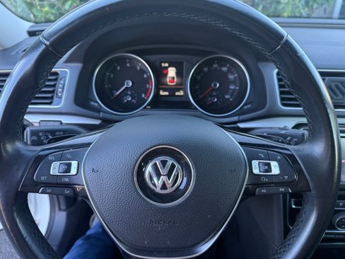 Used 2019 Volkswagen Passat 2.0T SE R-Line image 4