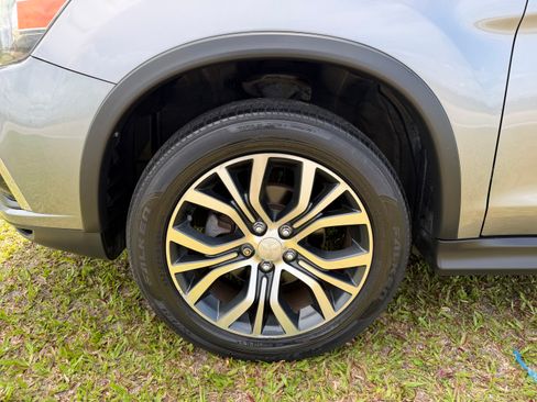Used 2018 Mitsubishi Outlander Sport ES FWD image 14