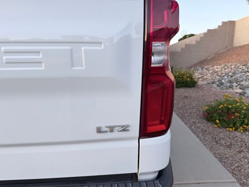 Used 2023 Chevrolet Silverado 1500 LTZ RWD image 4