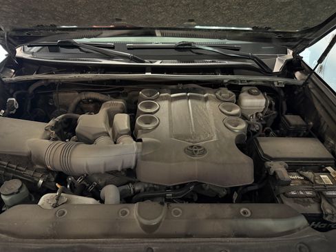 Used 2022 Toyota 4Runner Limited AWD/4WD image 18
