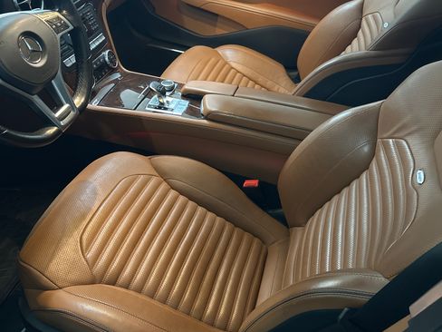 Used 2014 Mercedes-Benz SL 550 image 11