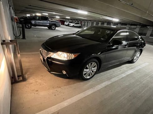 Used 2014 Lexus ES 350 w/ Premium Package image 3