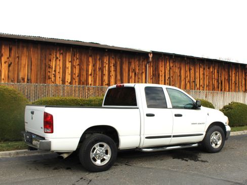 Used 2005 Dodge Ram 2500 Truck SLT w/ Quad Cab Big Horn Value Group image 5
