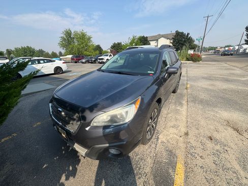 Used 2017 Subaru Outback 3.6R Limited AWD/4WD image 5