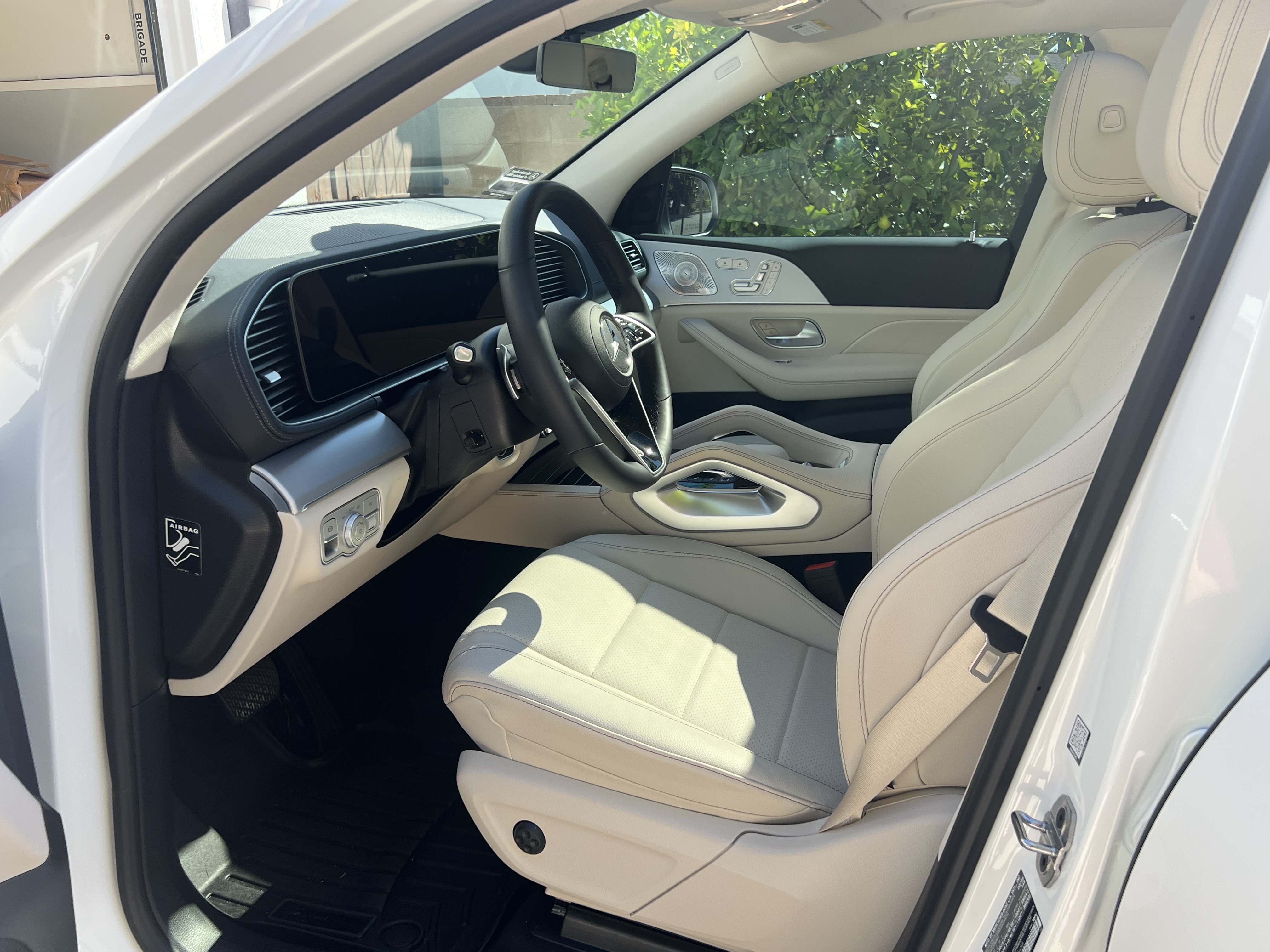 Used 2026 Mercedes-Benz GLS 450 4MATIC image 1