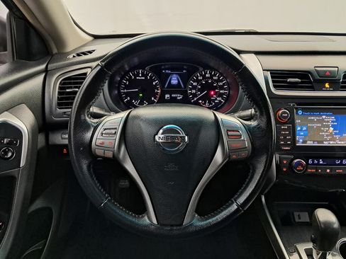 Used 2013 Nissan Altima 2.5 SL w/ Technology Pkg image 5