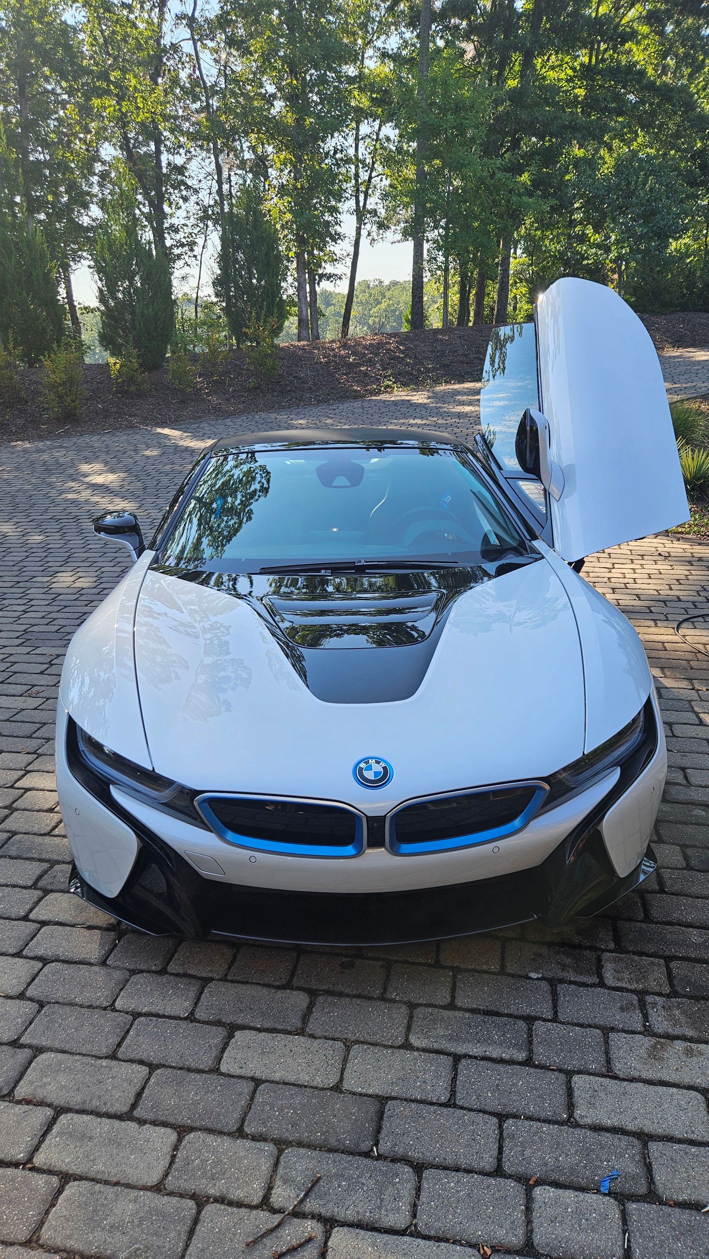 Used 2019 BMW i8 Roadster AWD/4WD image 24